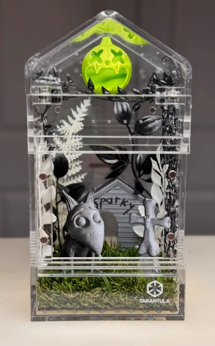 Enclosure with a Spooky sign and cat figure